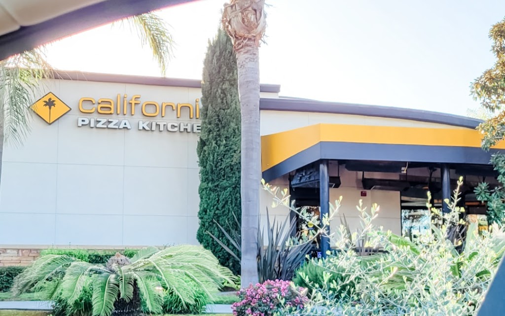 California Pizza Kitchen at Huntington Beach 92647