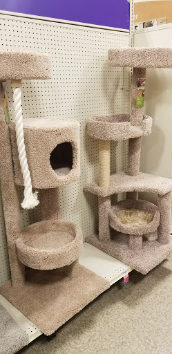 Pet Supply Store «PetSmart», reviews and photos, 600-800 Hatton Dr, Glen Mills, PA 19342, USA