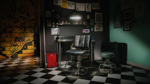 Tattoo Shop «Wild Wind Tattoo», reviews and photos, 1452 N Western Ave, Chicago, IL 60622, USA