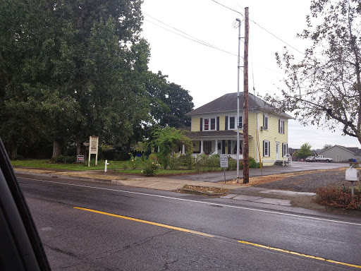 Bed & Breakfast «Prairie House Inn», reviews and photos, 524 E Main St, Molalla, OR 97038, USA