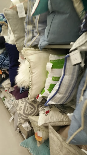 Department Store «Marshalls & HomeGoods», reviews and photos, 4950 Hadley Center Dr, South Plainfield, NJ 07080, USA