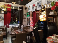 Atmosphère du Restaurant La Trinité à Saint-Firmin - n°12