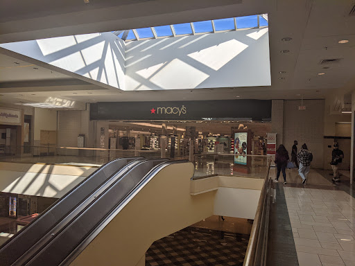 Shopping Mall «The Shoppes at Buckland Hills», reviews and photos, 194 Buckland Hills Dr, Manchester, CT 06042, USA