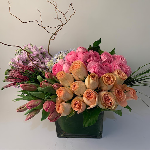 Florist «Blossoms», reviews and photos, 33866 Woodward Ave, Birmingham, MI 48009, USA