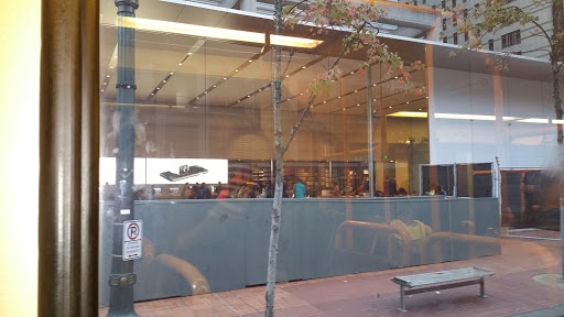 Computer Store «Apple Pioneer Place», reviews and photos, 450 SW Yamhill St, Portland, OR 97204, USA