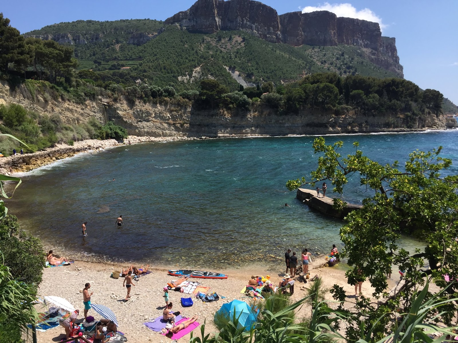 Plage de l'Arene'in fotoğrafı geniş ile birlikte