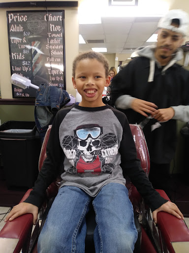 Barber Shop «Headline Barber Shop», reviews and photos, 286 Baldwin Ave, Pontiac, MI 48342, USA