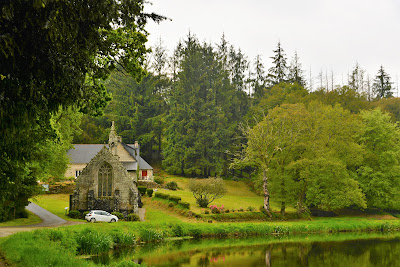 Chapelle Notre-Dame de Pitié à Mellionnec