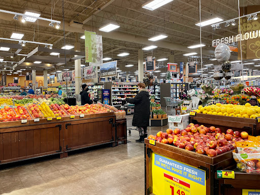 Grocery Store «Fred Meyer», reviews and photos, 3300 Portland Rd, Newberg, OR 97132, USA