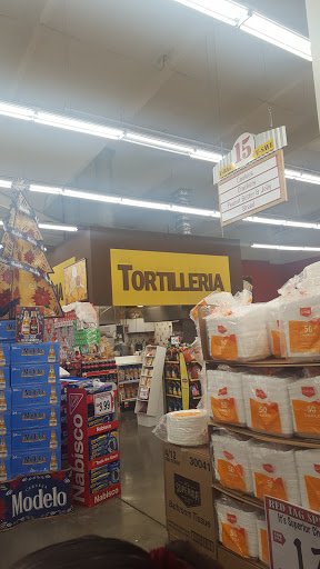 Grocery Store «Superior Grocers», reviews and photos, 3831 Martin Luther King Jr Blvd, Lynwood, CA 90262, USA