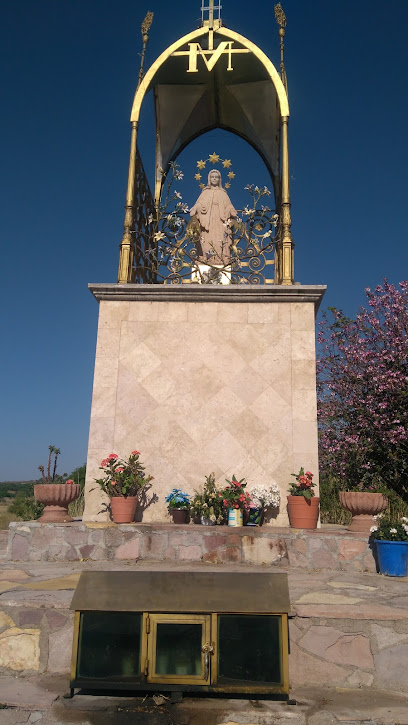 Monumento a la Virgen