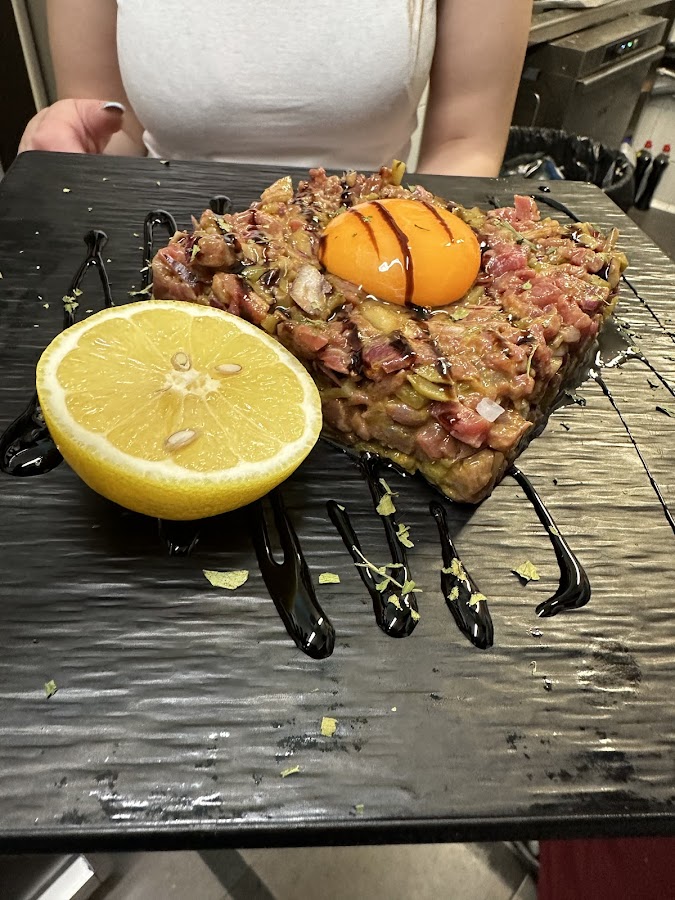 Cervecería Restaurante LO NUESTRO