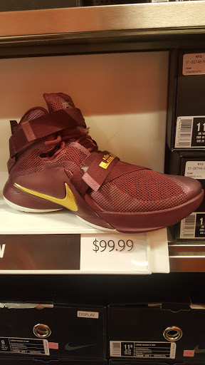 Clothing Store «Nike Factory Store», reviews and photos, 4101 S Carrollton Ave, New Orleans, LA 70119, USA