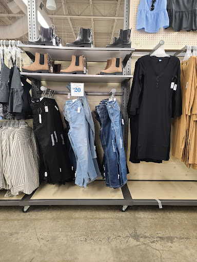 Clothing Store «Old Navy», reviews and photos, 2875 Market Center Dr, Rockwall, TX 75032, USA