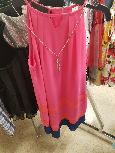 Clothing Store «K&G Fashion Superstore», reviews and photos, 908 Morse Rd, Columbus, OH 43229, USA