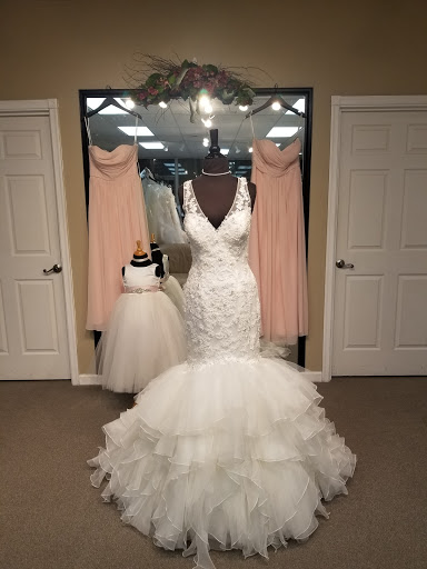 Bridal Shop «Sue Ames Bridal Outlet», reviews and photos, 202 N 10th St, Allentown, PA 18102, USA