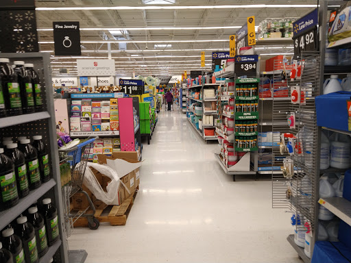 Department Store «Walmart Supercenter», reviews and photos, 814 W Bell Ave, Knoxville, IA 50138, USA