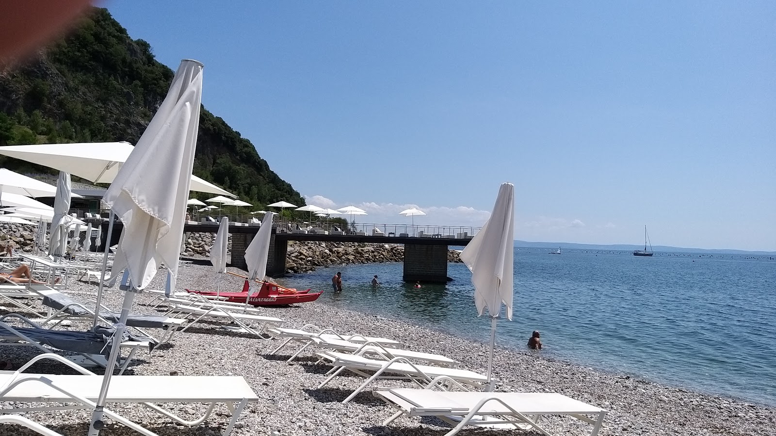 Spiaggia di Portopiccolo Sistiana'in fotoğrafı ve yerleşim