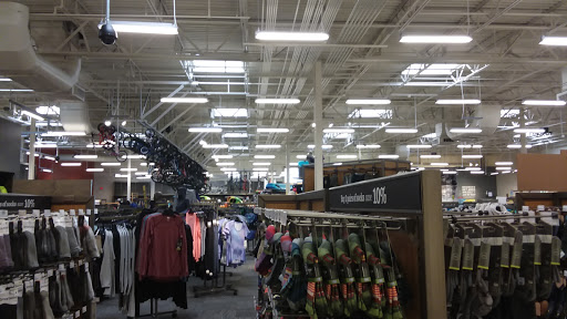 Camping Store «REI», reviews and photos, 2643 Edmondson Rd, Cincinnati, OH 45209, USA