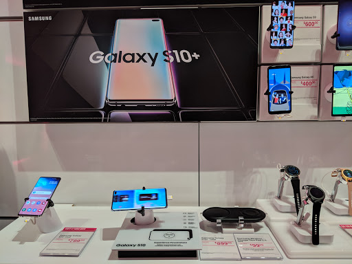 Cell Phone Store «T-Mobile», reviews and photos, 8251 Flying Cloud Dr Suite 2226, Eden Prairie, MN 55344, USA