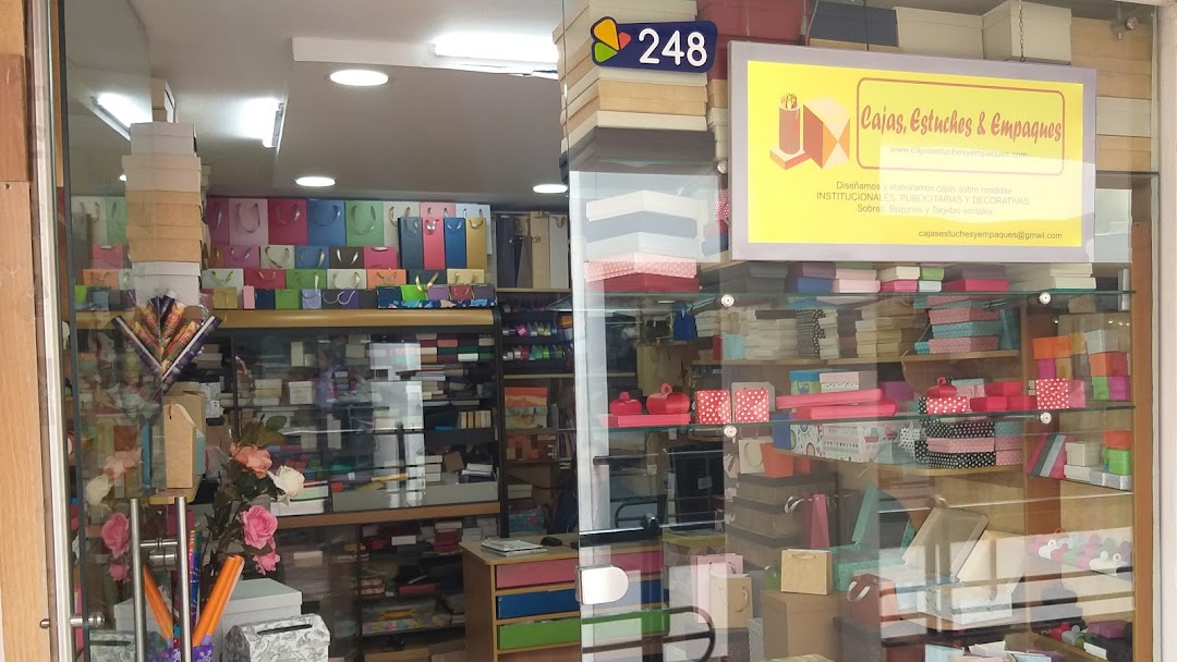 Cajas Estuches & Empaques