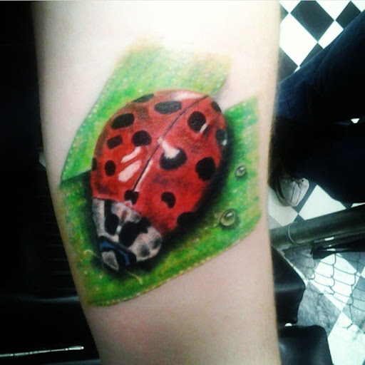 Tattoo Shop «Hollyweird Tattoos», reviews and photos, 569 GA-138, Jonesboro, GA 30236, USA