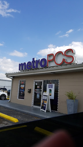 MetroPCS Authorized Dealer, 104 US-17, Winter Haven, FL 33880, USA, 