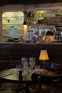 Atmosphère du Restaurant français Les Antiquaires à Paris - n°19