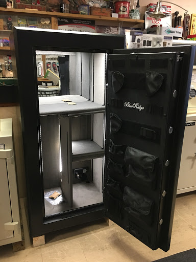 Locksmith «American Lock & Key», reviews and photos, 9516 Cortez Rd W #8, Bradenton, FL 34210, USA