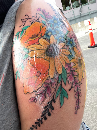 Tattoo Shop «Madame Lazonga Tattoo», reviews and photos, 1529 Western Ave, Seattle, WA 98101, USA