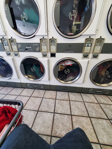 Laundromat «College Laundry», reviews and photos, 4756 N Pershing Ave, Stockton, CA 95207, USA