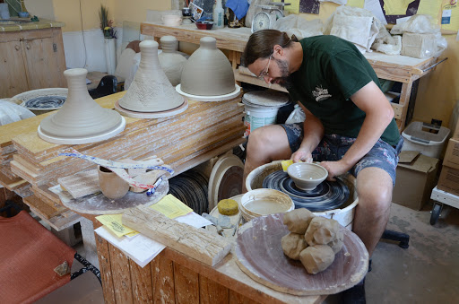 Pottery Store «Mississippi Mud Pottery», reviews and photos, 310 E Broadway, Alton, IL 62002, USA