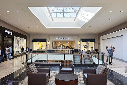 Shopping Mall «Ross Park Mall», reviews and photos, 1000 Ross Park Mall Dr, Pittsburgh, PA 15237, USA