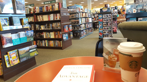 Book Store «Barnes & Noble», reviews and photos, 4610 Merchants Park Cir, Collierville, TN 38017, USA
