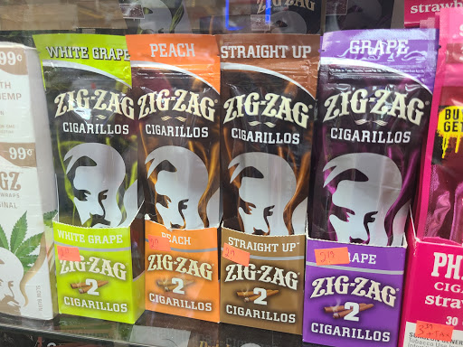 Tobacco Shop «Smoke N Stuff», reviews and photos, 4332 W Thunderbird Rd, Glendale, AZ 85306, USA