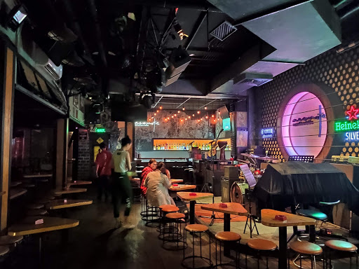 Acoustic Bar