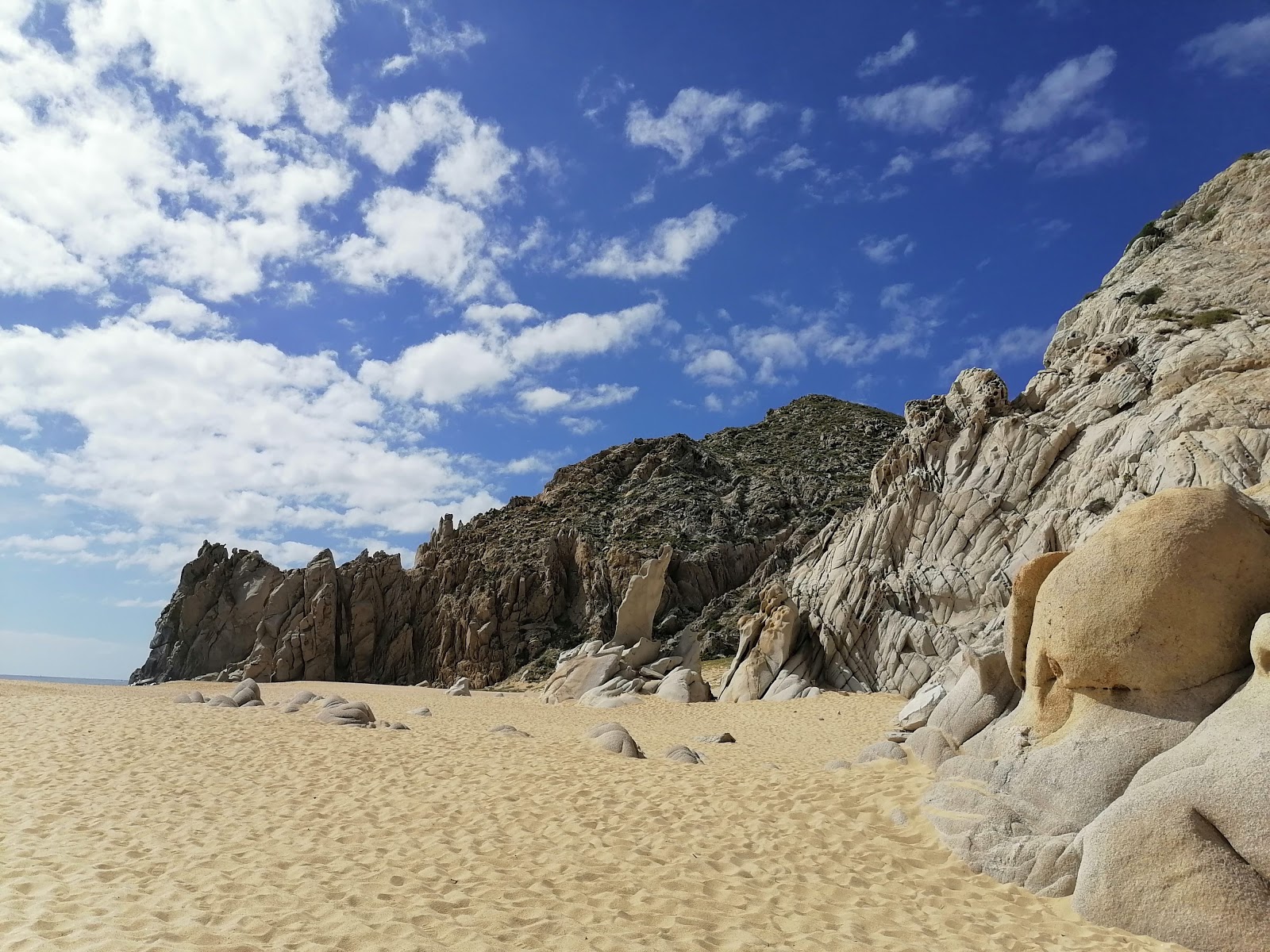 Valokuva Playa de los Amantesista. ja asutus