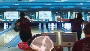 Family Bowlaway Fun Center - photo 18