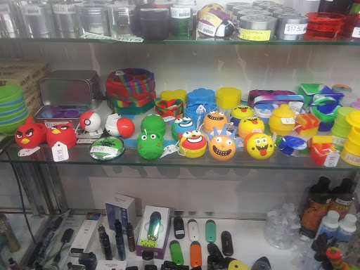 Tobacco Shop «Main Street Tobacco & Gifts», reviews and photos, 4307 Main St, Kansas City, MO 64111, USA