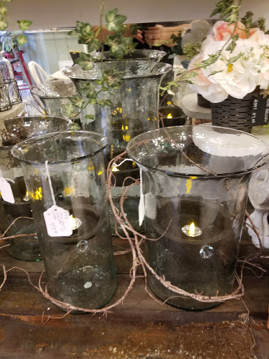 Antique Store «A Corner Cottage», reviews and photos, 895 Conner St, Noblesville, IN 46060, USA