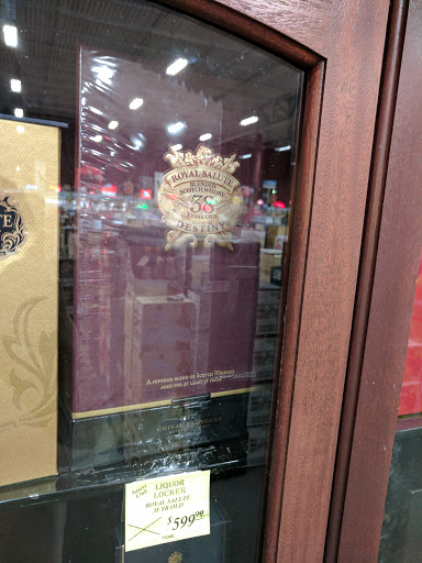 Liquor Store «Liquor Locker», reviews and photos, 1665 Oak Tree Road #360, Edison, NJ 08820, USA