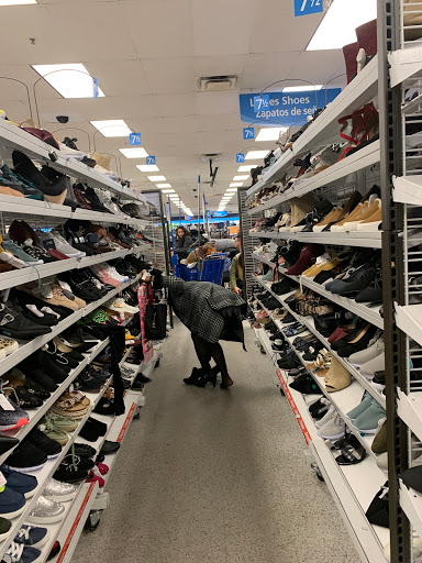 Clothing Store «Ross Dress for Less», reviews and photos, 628 Palomar St, Chula Vista, CA 91911, USA