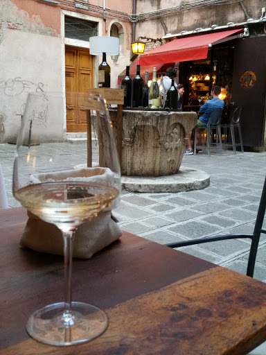 Rusteghi Wine Bar
