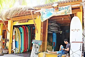 Punto Mágico Surf Shop image