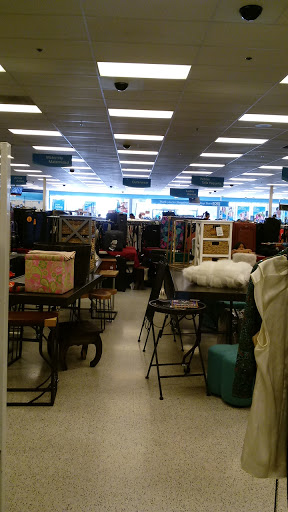 Clothing Store «Ross Dress for Less», reviews and photos, 7884 Van Nuys Blvd, Van Nuys, CA 91402, USA