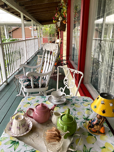 Tea House «The Tilted Teacup Tea Room and Boutique», reviews and photos, 103 S Saxon Ave, Brooksville, FL 34601, USA