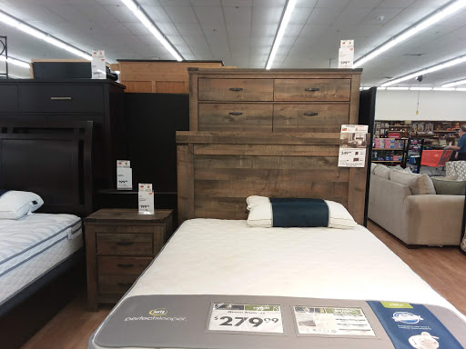 Shopping Mall «Pleasant Valley Shopping Center», reviews and photos, 7524 Broadview Rd, Cleveland, OH 44134, USA