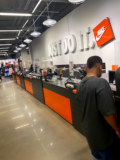 Clothing Store «Nike Clearance Store», reviews and photos, 5209 International Dr, Orlando, FL 32819, USA