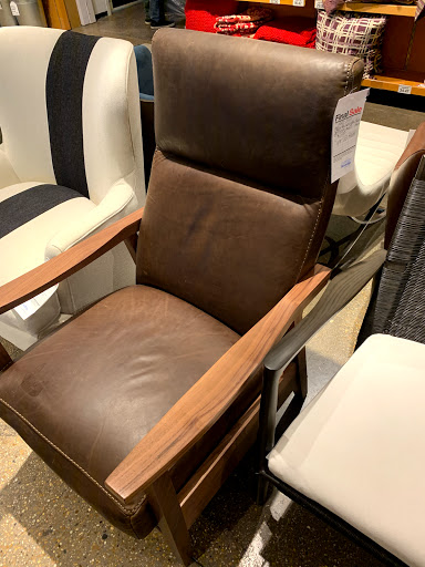 Furniture Store «Crate and Barrel Outlet», reviews and photos, 1700 Prince St, Alexandria, VA 22314, USA