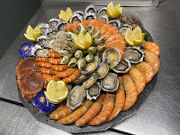 Photos du propriétaire du Restaurant de fruits de mer Coquillages Claude Les Grandes Halles Du vieux Port à Marseille - n°2